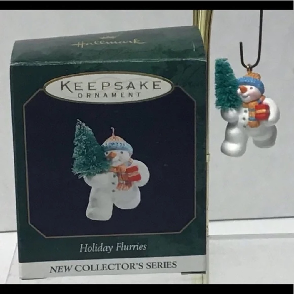 NIB Hallmark Holiday Flurries